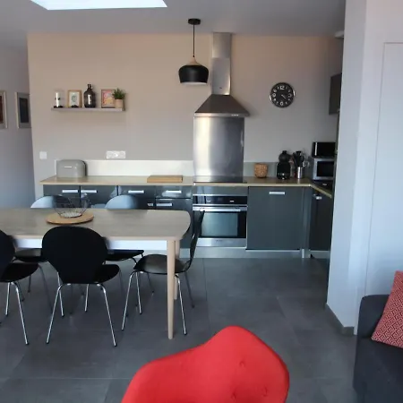 Apartment Neuf Climatise, Terrasse, Wifi, - Fr-1-309-208